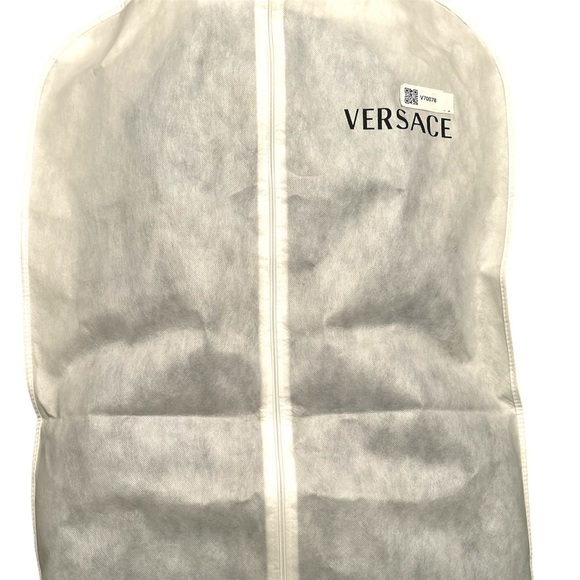 BNWT, Men’s Versace bubble vest, Size L - Picture 4 of 15